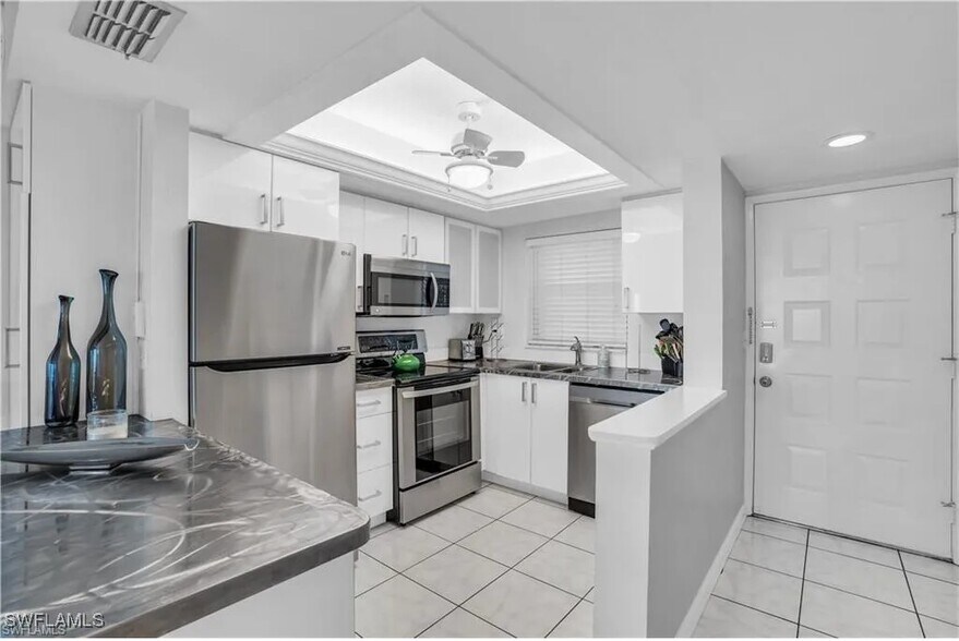 Building Photo - 6895 Estero Blvd