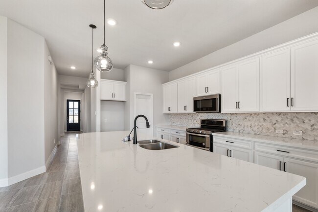 Building Photo - 10102 Water Harbor Dr