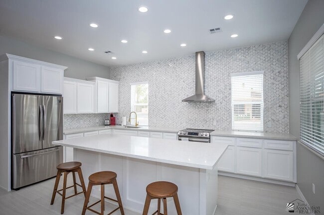 Building Photo - 57 W 2nd St