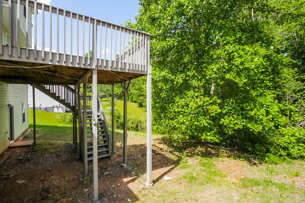 Building Photo - 4548 White Rd