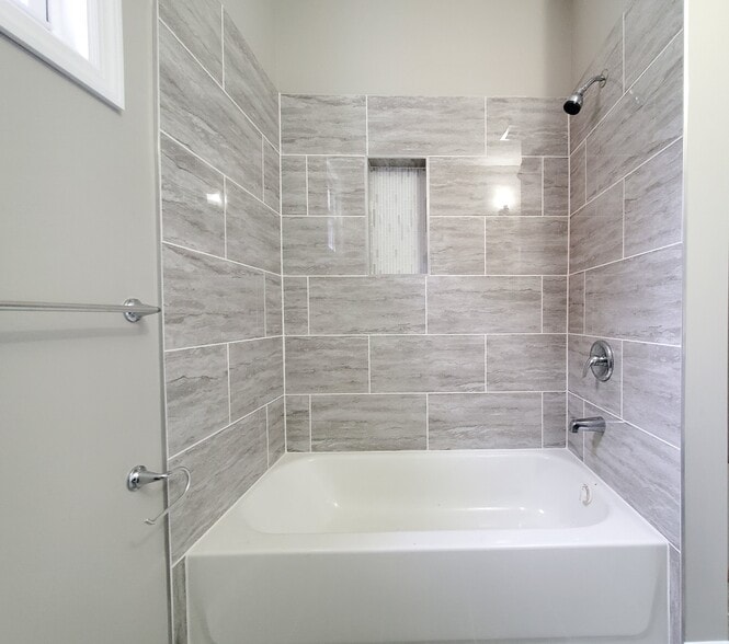 Building Photo - 149 Myrtle Ave