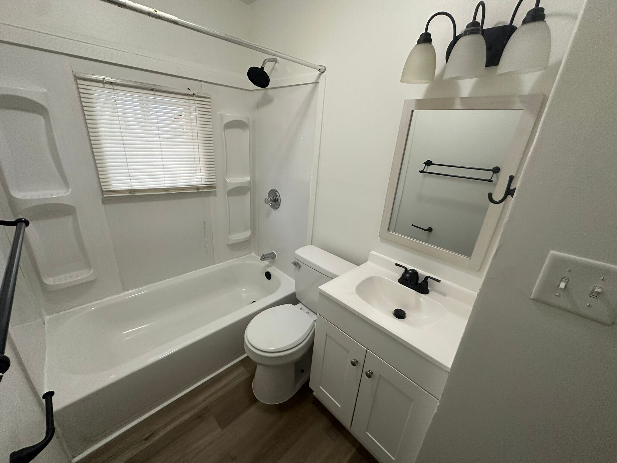 Building Photo - 2301 S Beacon St