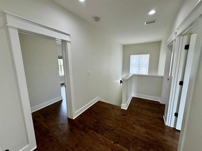 Building Photo - 3541 Sanctuary Dr