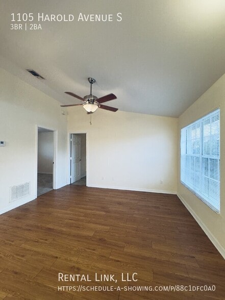 Building Photo - 1105 Harold Ave S