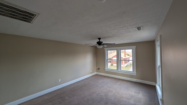 Living Room 1 - 3939 Section Rd