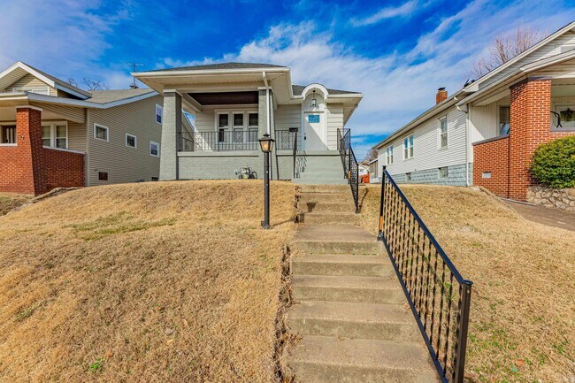 Building Photo - 2727 Austin Ave