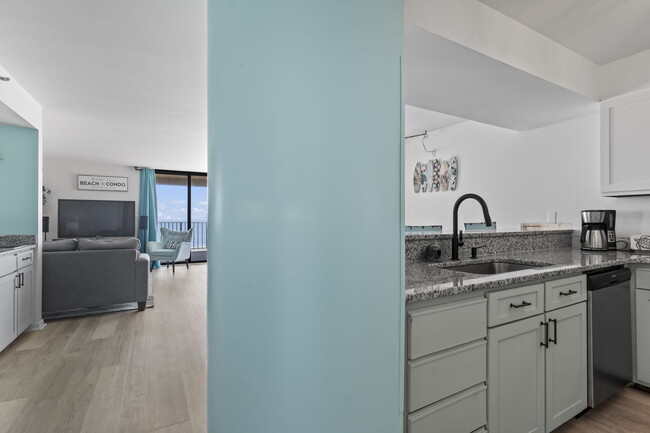 Building Photo - 1425 S Ocean Blvd