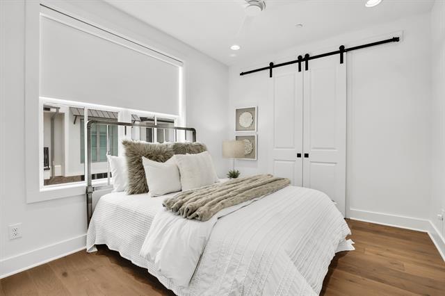 Building Photo - 4116 University Blvd