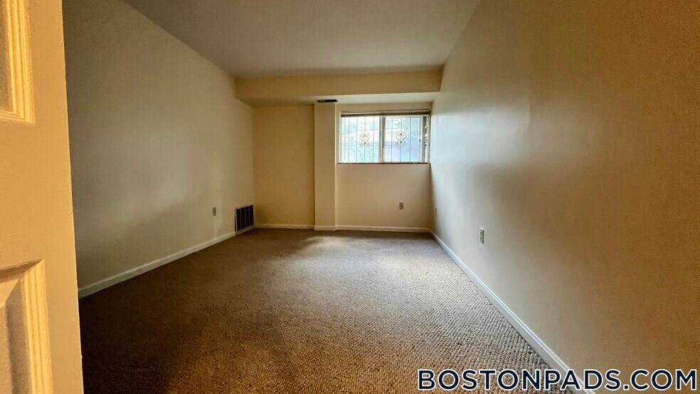 Building Photo - 345 Franklin St