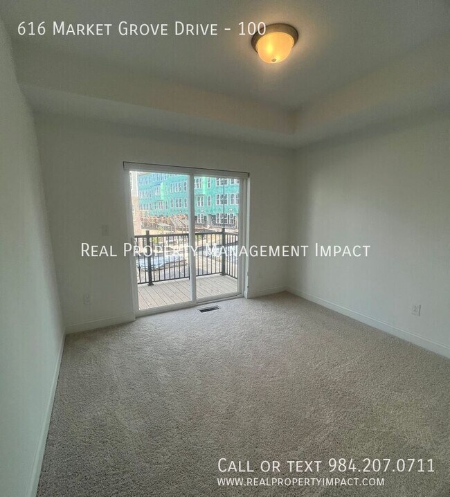 Building Photo - 616 Mkt Grv Dr