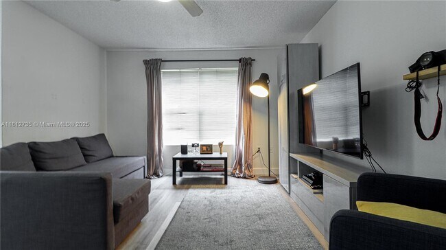 Building Photo - 10371 SW 150th Pl