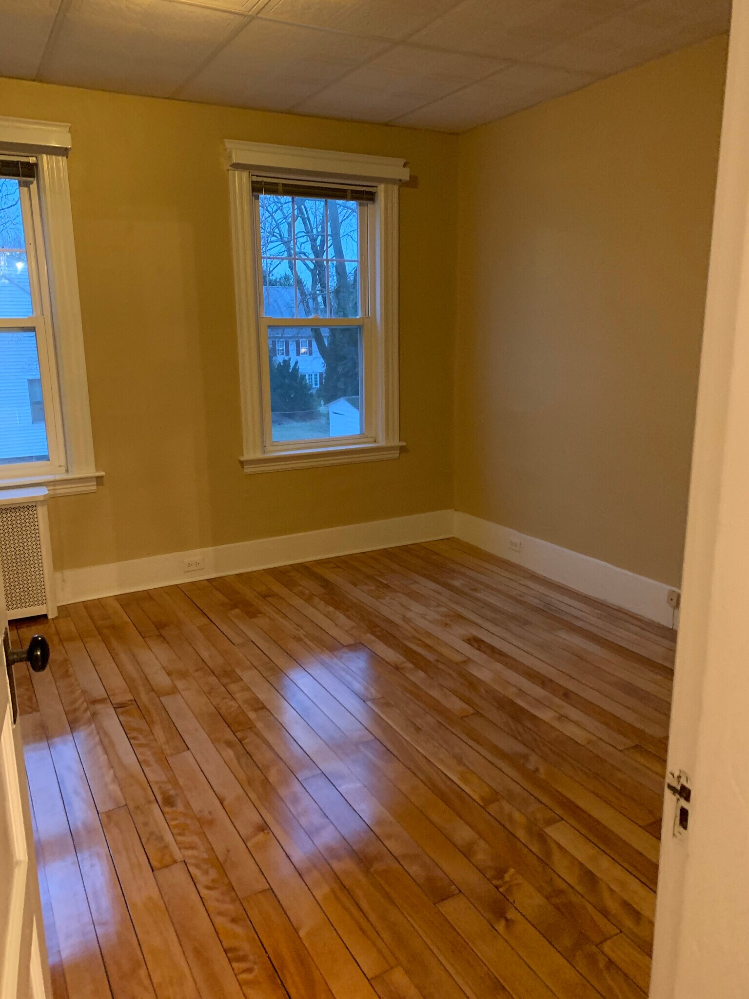 Building Photo - 468 Massasoit Rd