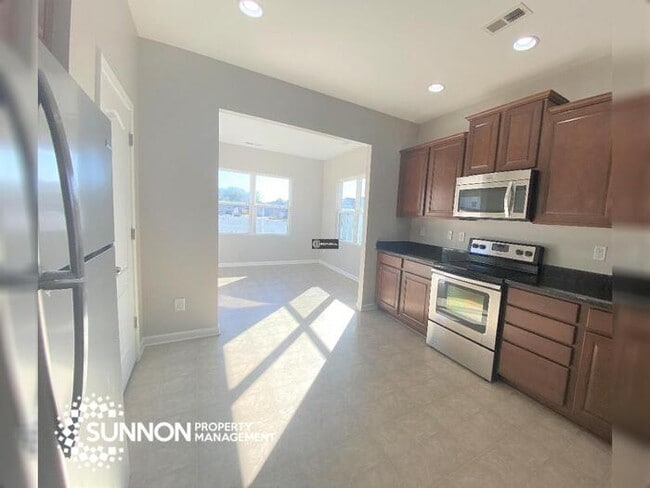 Building Photo - Charming 4 Bed, 3 Bath Home Corner Lot in Indian Trail!