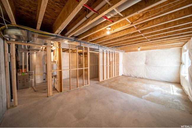 Building Photo - 283 W 660 N