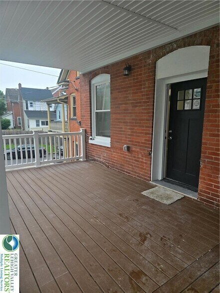 Building Photo - 139 S Main St