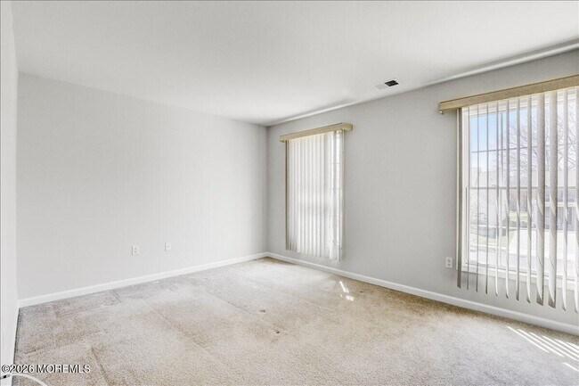 Building Photo - 3 Vancleve Rd