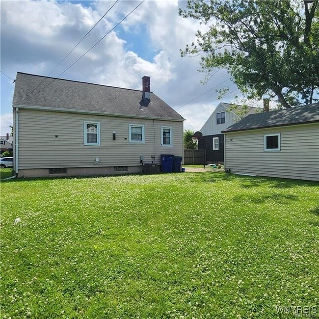 Building Photo - 526 Capen Blvd
