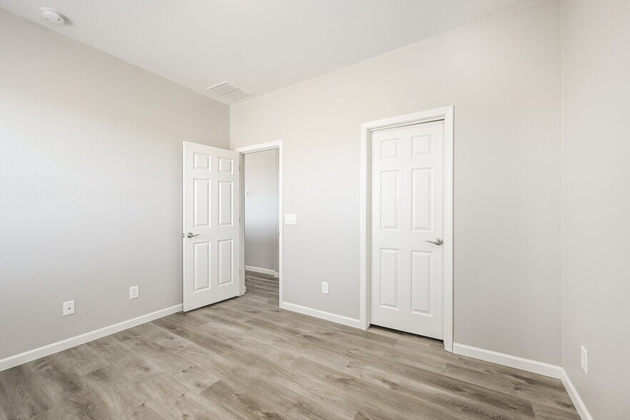 Building Photo - 12125 W Remuda Dr