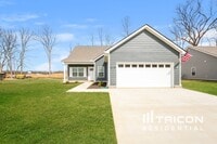 Building Photo - 1001 Cyril Dr