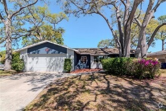 Building Photo - 912 Lakewood Dr