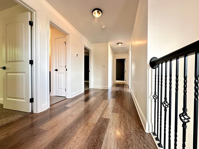 Building Photo - 1040 Harrison Way