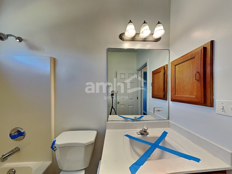 Building Photo - 23009 Birch Ct