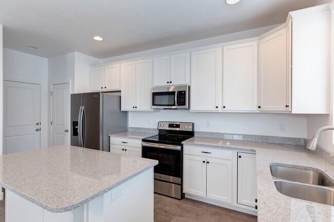 Building Photo - 3011 South Red Pine Drive