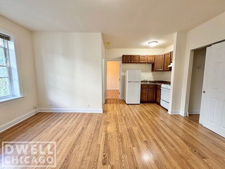 Building Photo - 2606 N Kimball Ave