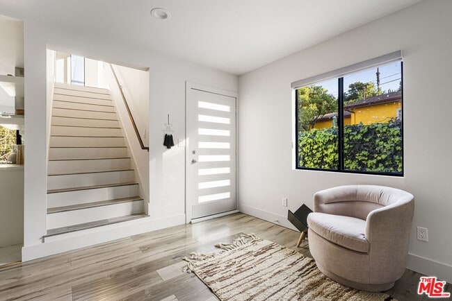 Building Photo - 1057 N Ave 49