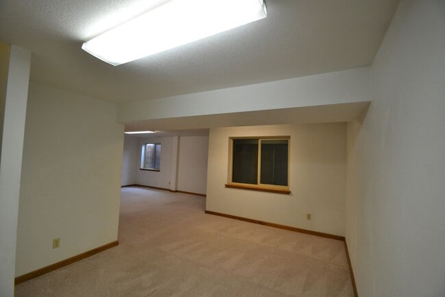 Building Photo - 830 Dancing Horse Dr