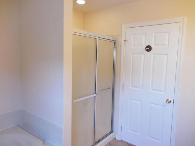 Building Photo - 808 Brushy Mountain Rd