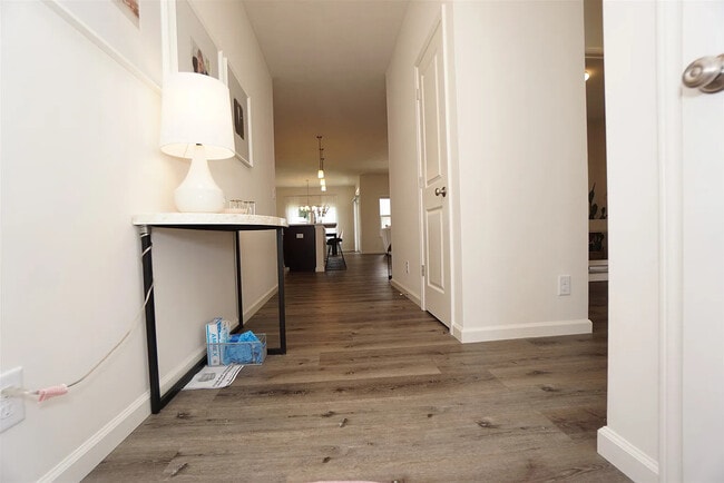 Building Photo - 2922 Poinciana Dr