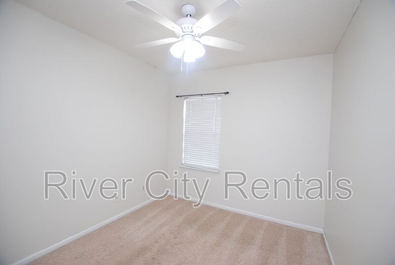 Building Photo - 3022 Piedmont Manor Dr