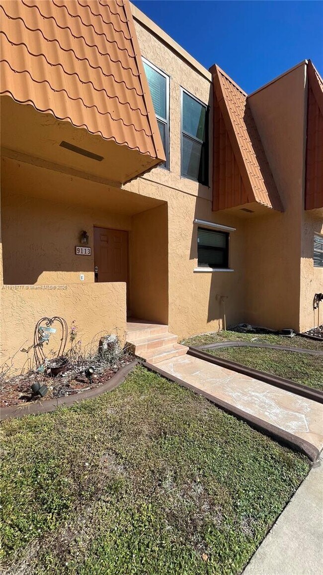 Building Photo - 9113 Lime Tree Ln