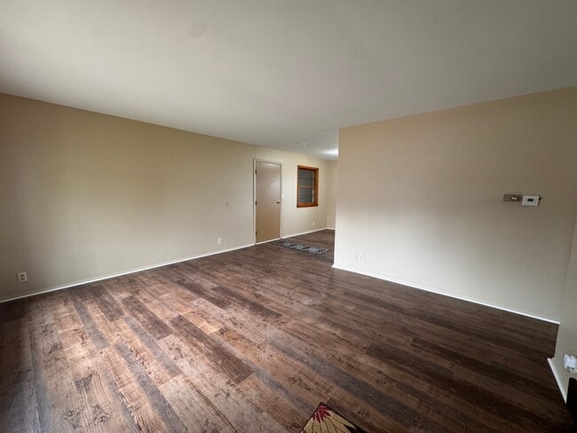 Building Photo - 757 Watson Dr