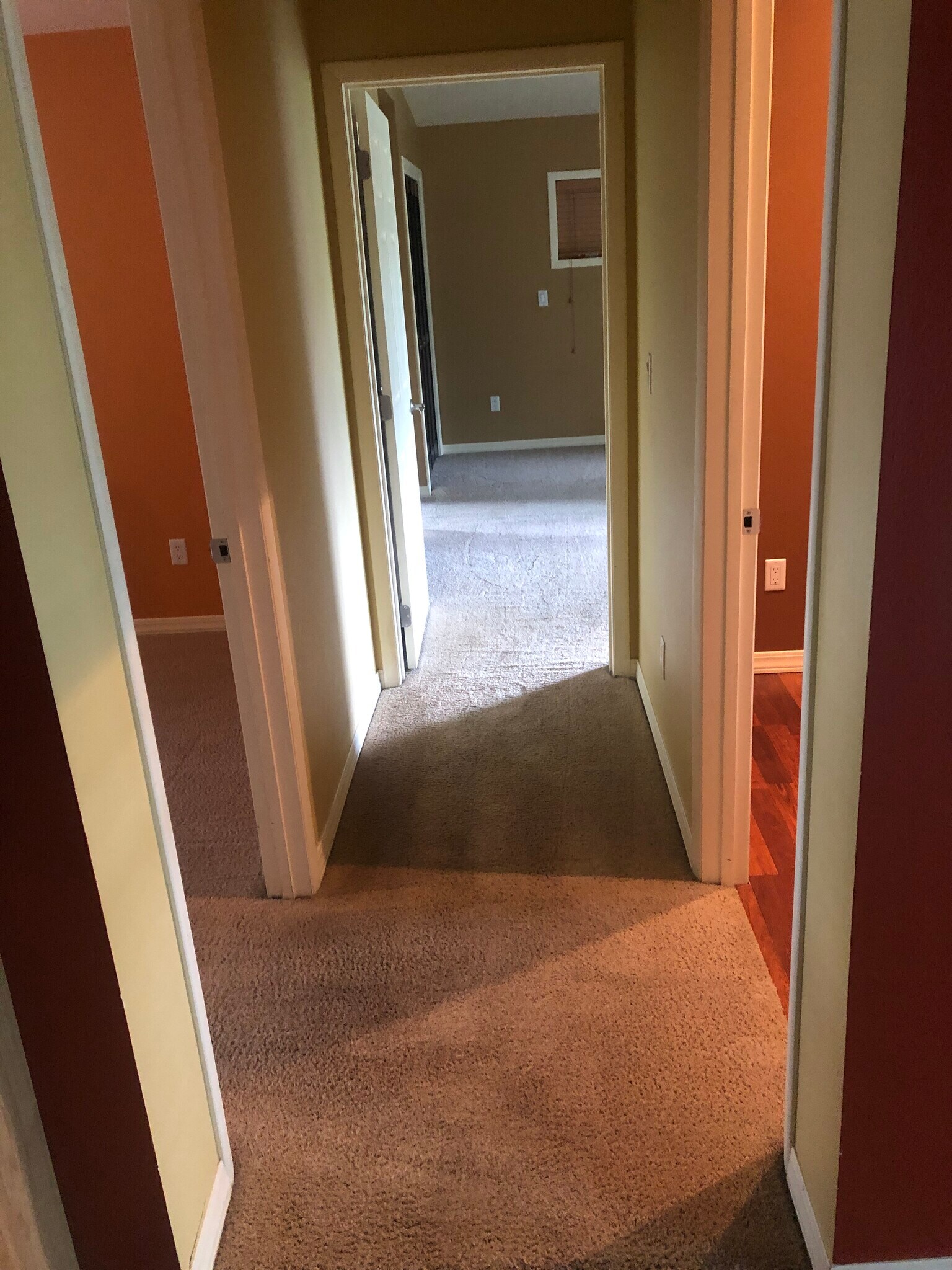 Building Photo - 310 SE Dilke St