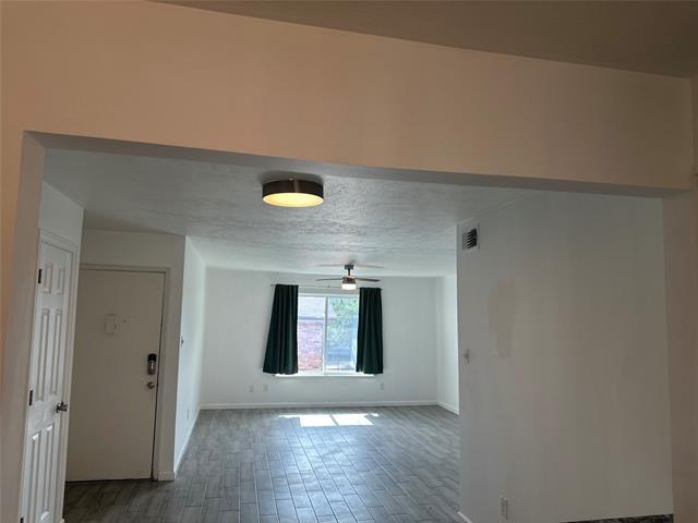 Building Photo - 8087 Meadow Rd