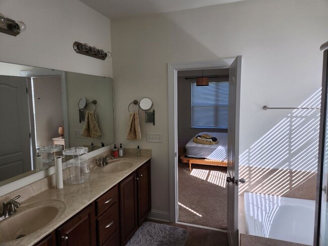 Building Photo - 4 Bedroom/3.5 Bathroom in Waxhaw COMING SOON!