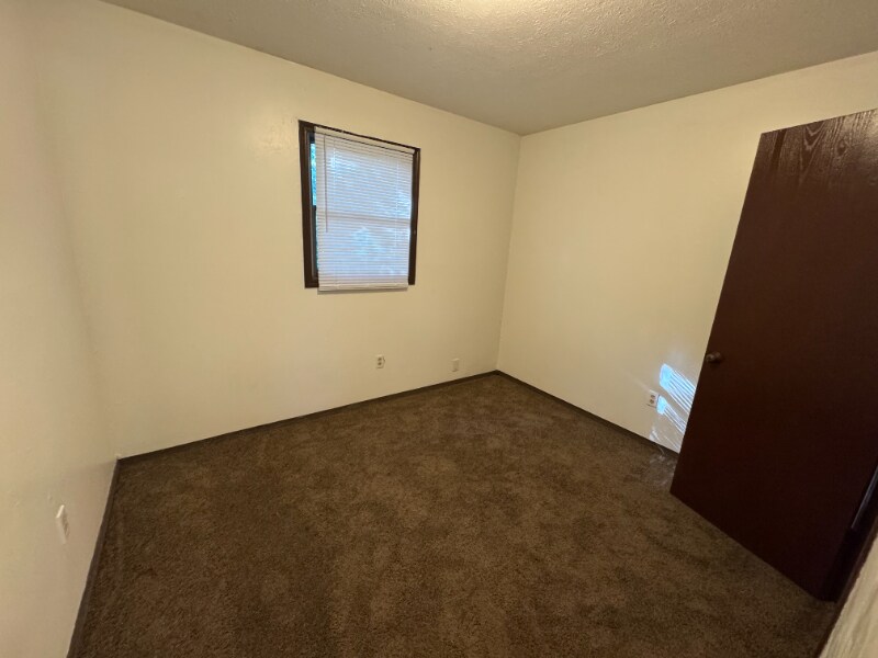Building Photo - 3503 Falling Springs Rd