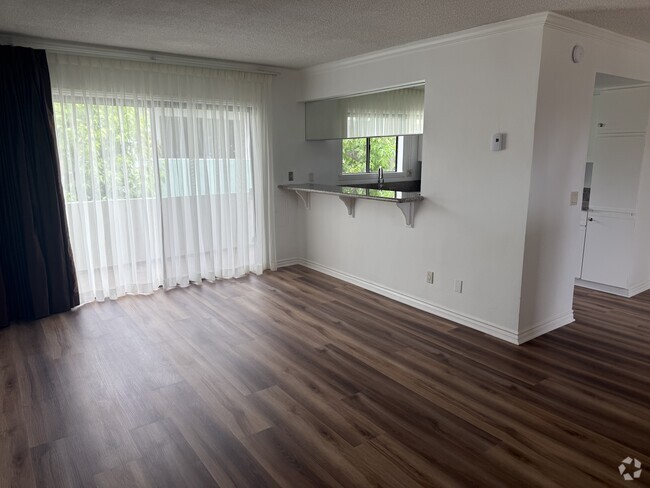 Building Photo - 5000 S Centinela Ave