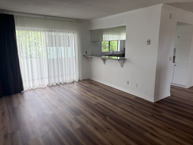 Building Photo - 5000 S Centinela Ave