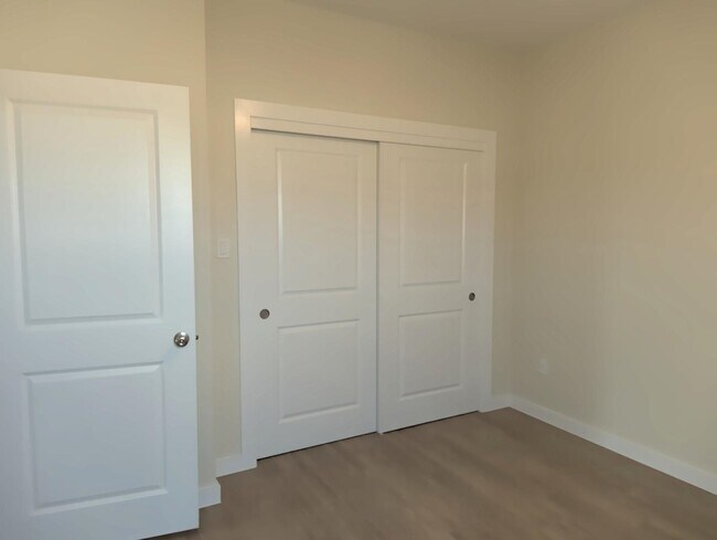 Building Photo - 5928 Heather Loop