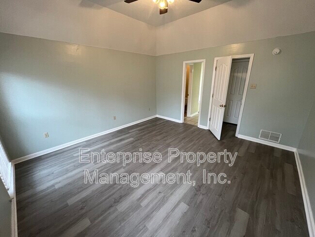 Building Photo - 158 Doris Meadow Cove