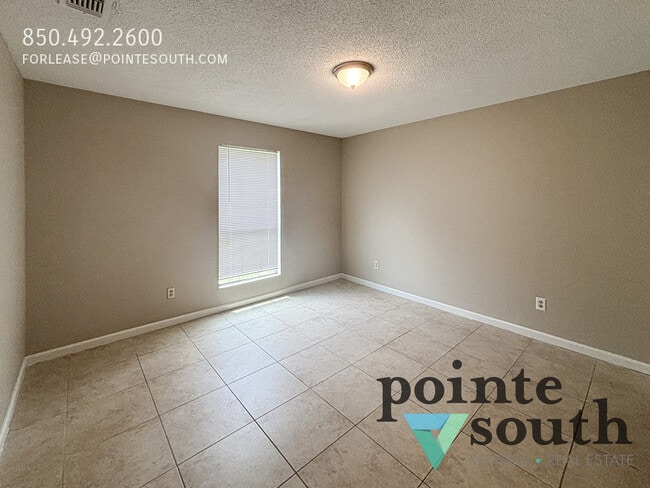 Building Photo - 6392 Schoel Ln