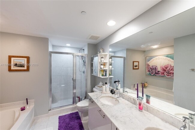 Building Photo - 950 Brickell Bay Dr