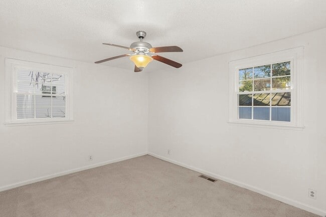 Building Photo - 5100 Colemont Dr