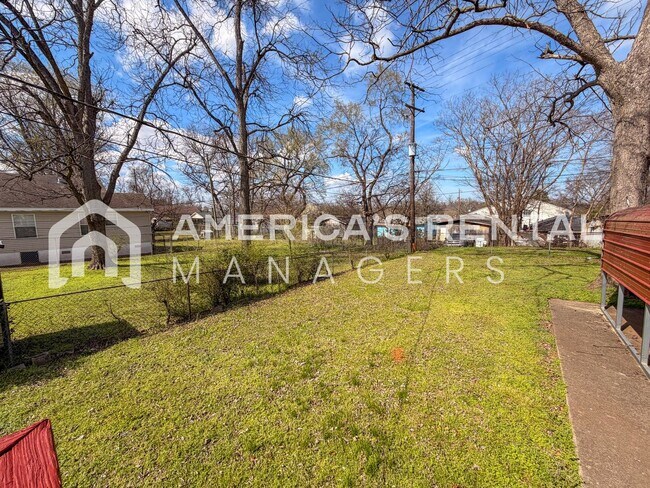 Building Photo - Updated Home for Rent in Birmingham, AL - Just minutes from Oxmoor Road!