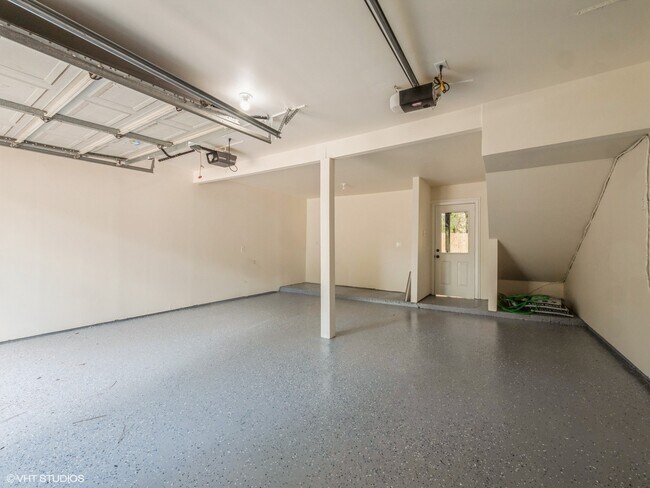 Building Photo - 1320 E Red Cedar Cir