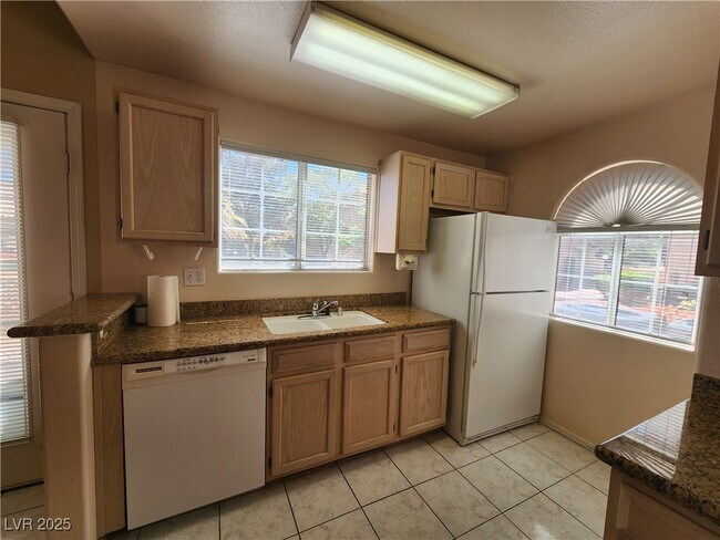 Building Photo - 2925 Wigwam Pkwy