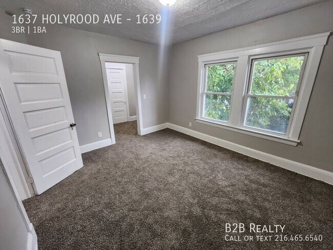 Building Photo - 1637 Holyrood Rd